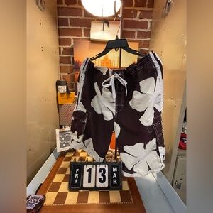 Vtg BASIX MEN Surf

100%POLVESTER RH#113322